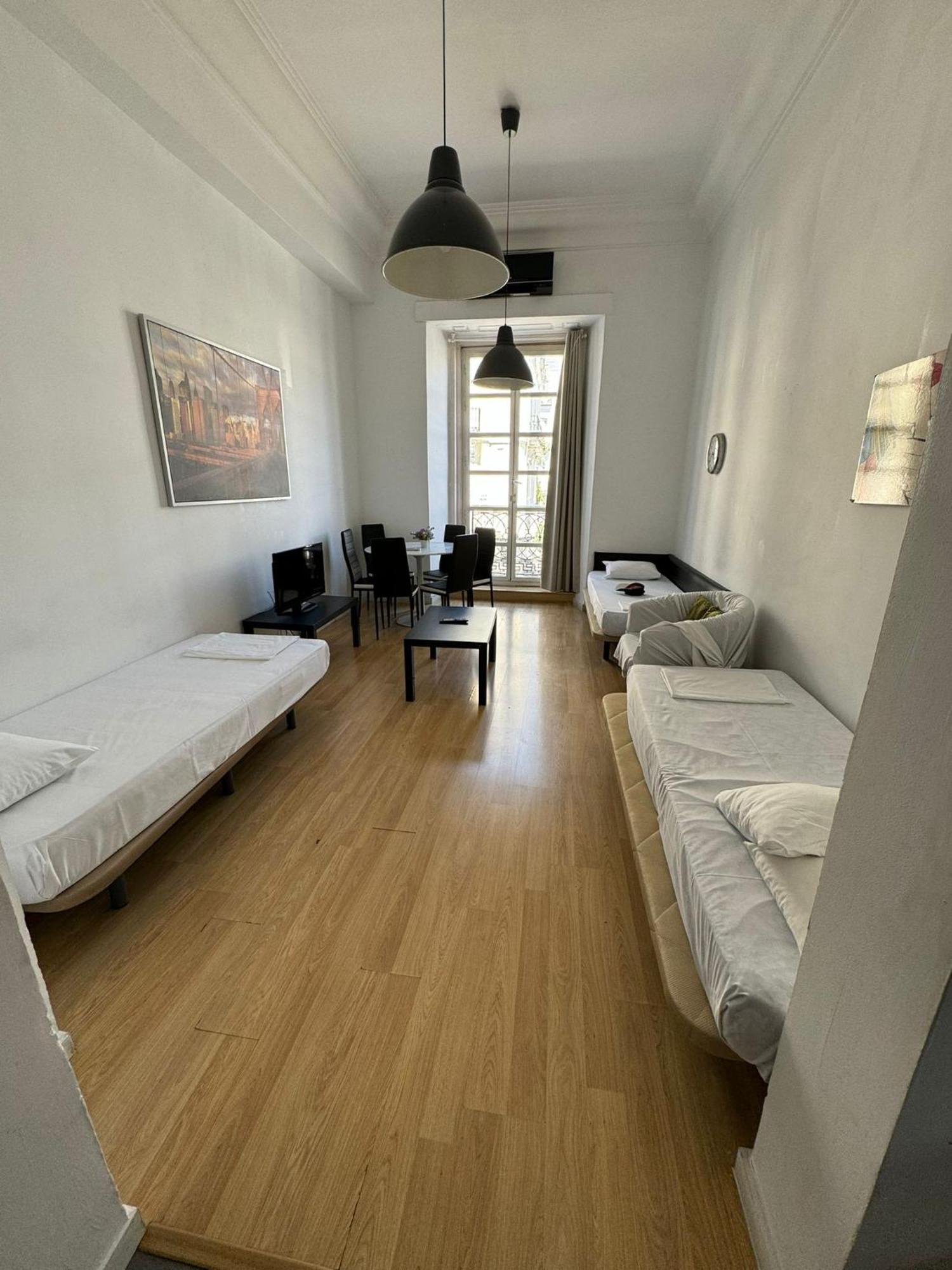 Apartamentos Sol Mayor Madrid Exterior photo